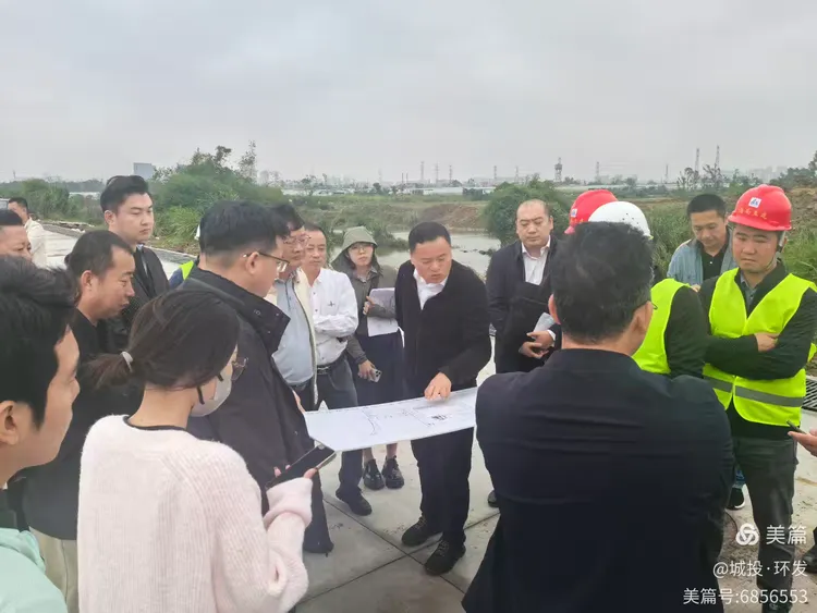 李翊副市長調研?？谑薪ㄖY源化利用廠項目