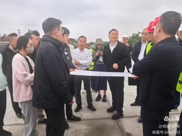 李翊副市長調(diào)研海口市建筑垃圾資源化利用廠項(xiàng)目(圖3)